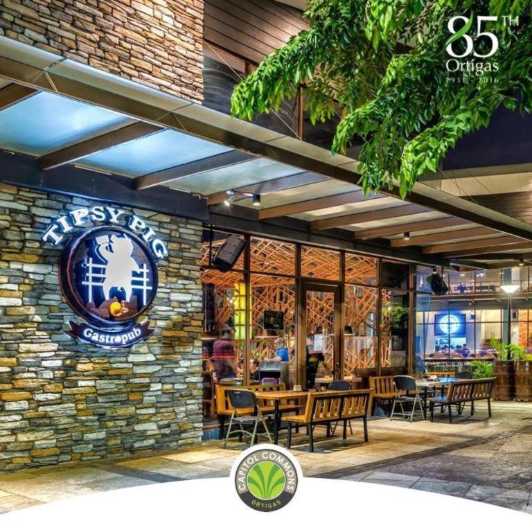 Urban Hostel Pasig City Exterior photo