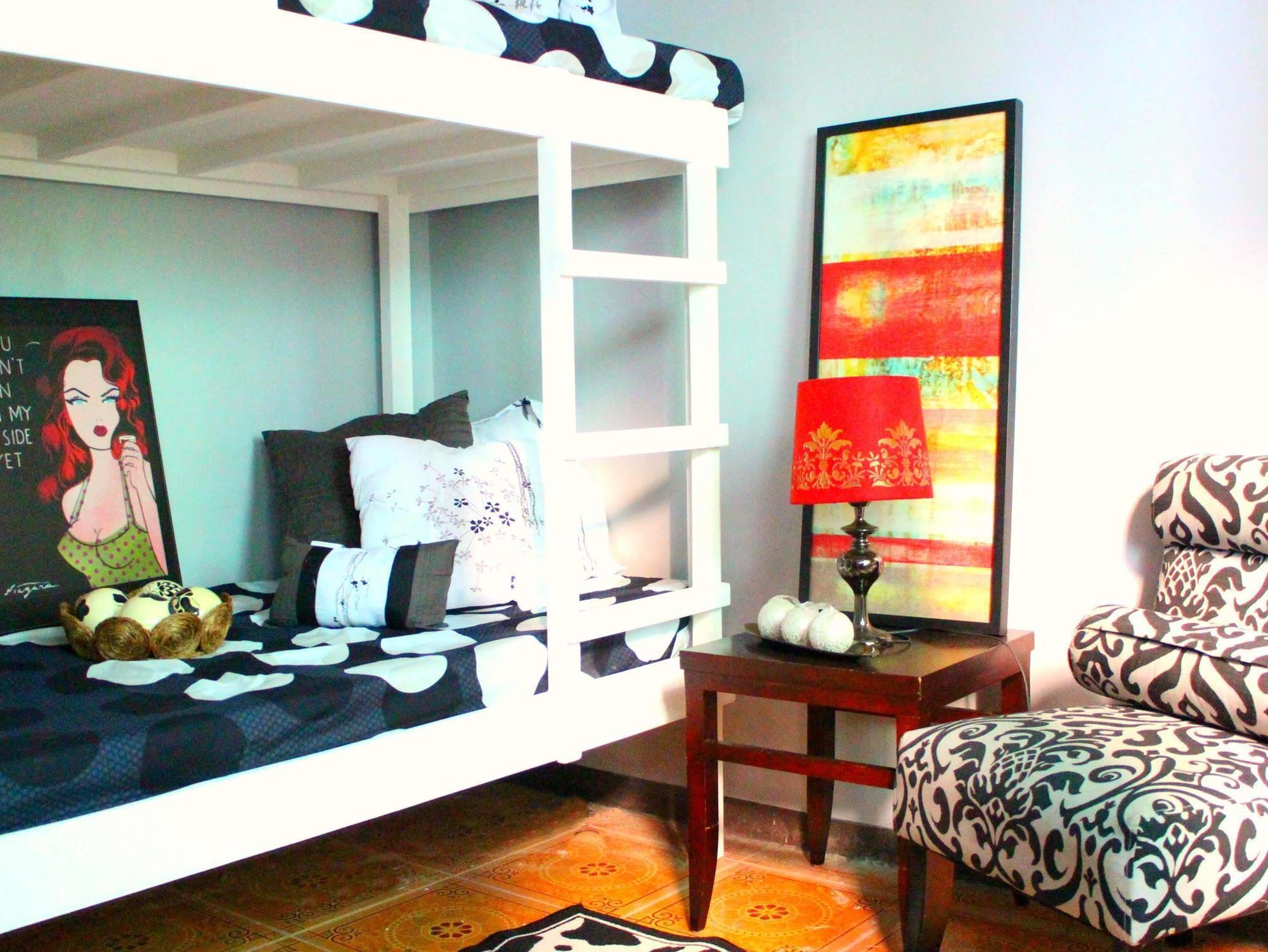 Urban Hostel Pasig City Exterior photo